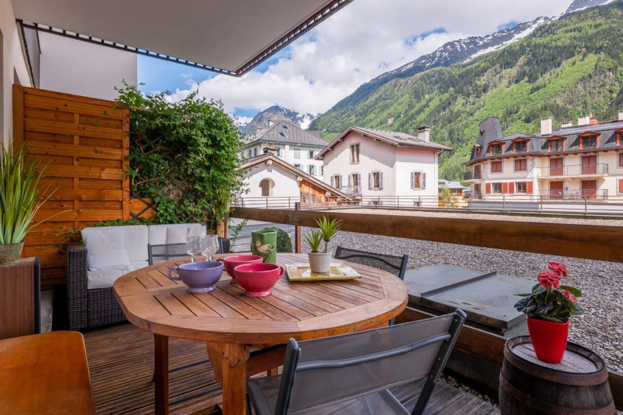 In The Center Of With Views Of Mont Blanc Chamonix